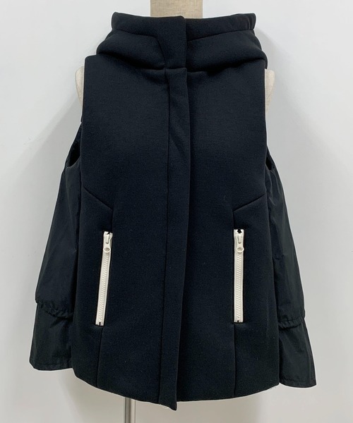 LUGIVA（ルギヴァ）の「ダンボールニット+タフタ ダウンベスト（ダウン