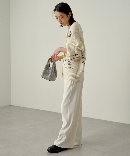 LOUNGEDRESS（ラウンジドレス）の「ロゴ刺繍カーディガン（ニット
