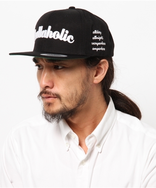 styles（スタイルス）の「ユニセックス ボーラホリック ロゴ スナップ