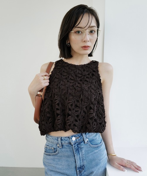 anuans（アニュアンス）の「リボンエンブロイダリーレーストップス