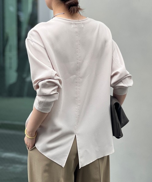ジャケットやカーデのインナーに！】バックスリットブラウスT（シャツ