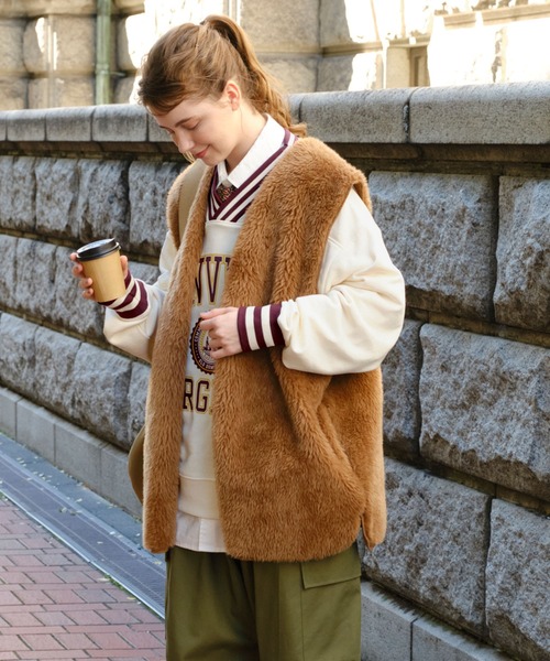 ラインリブスウェットVネックカレッジロゴプルオーバー MONO-MART