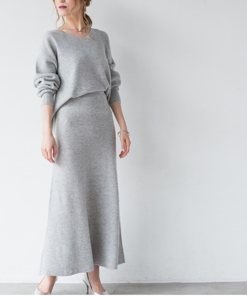 LOUNGEDRESS（ラウンジドレス）の「カシミヤ100畦Vネックニット