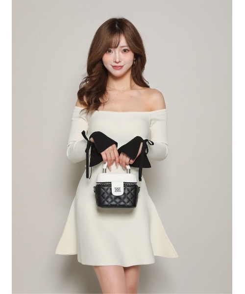 オフショルフレアニットミニワンピース（ワンピース）｜Darich