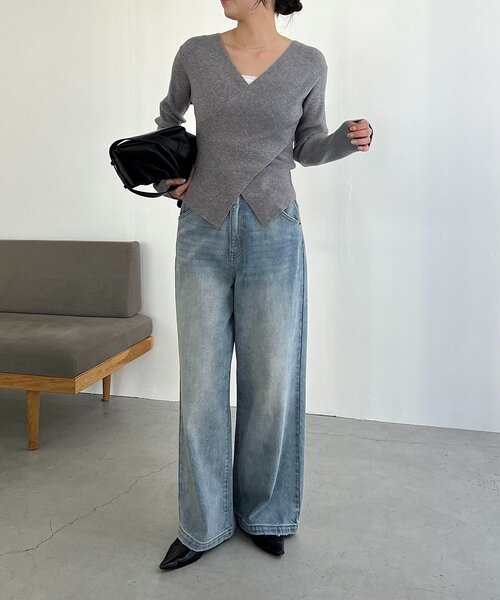 新色/ライトベージュ・グレー】クロスVネックニット（ニット/セーター