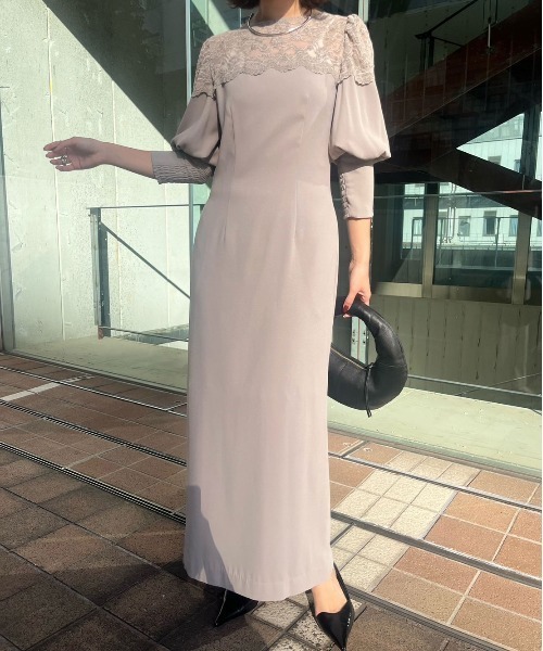 LACE DECOLLETE DRESS（ワンピース）｜Ameri（アメリ）のファッション