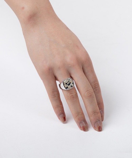 TOM WOOD（トムウッド）の「TOM WOOD cushion leopard ring トムウッド