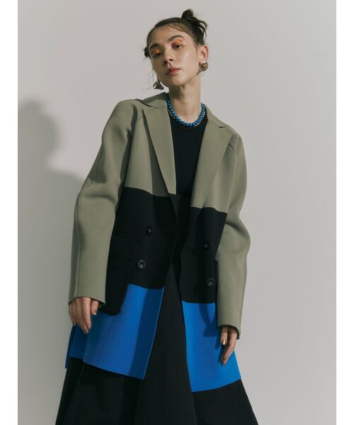 UN3D.（アンスリード）の「スクエアショルダーニットジャケット