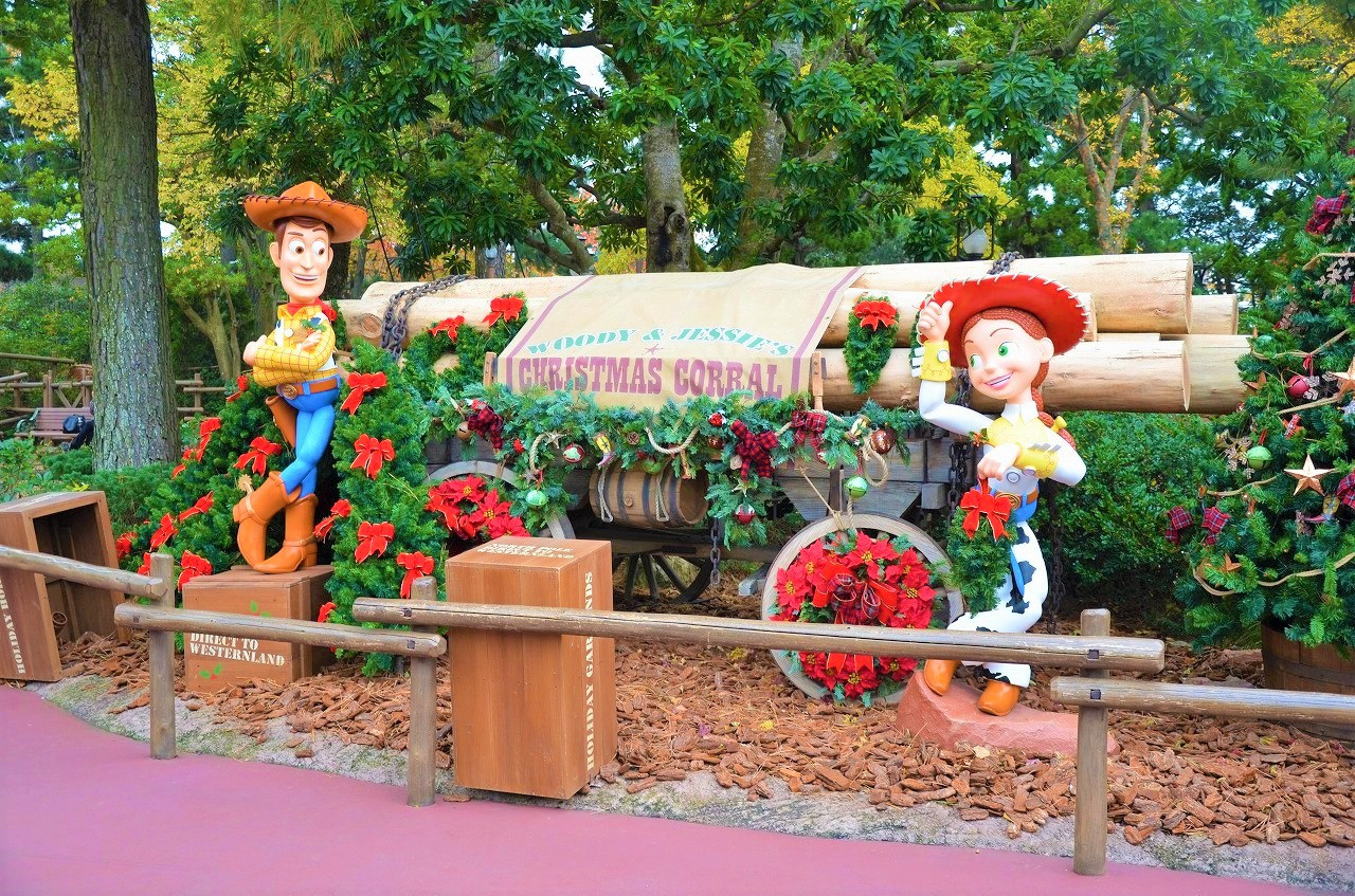 トイストーリーのウッディ】プロフィール徹底解説！グッズ＆ディズニー