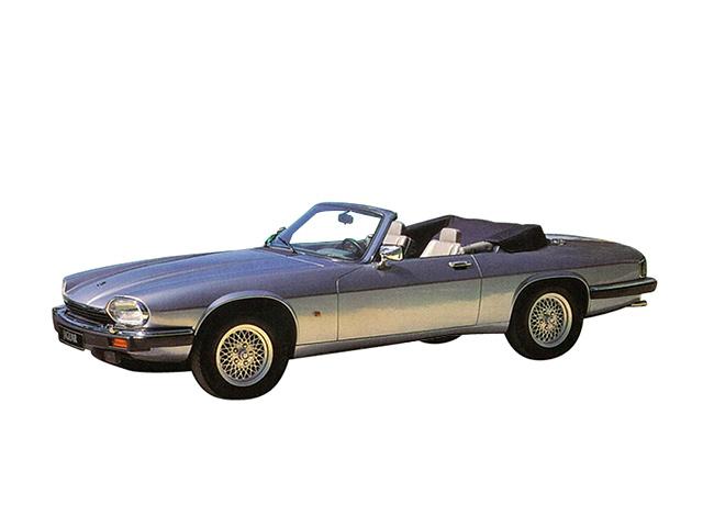 サバンナRX-7カブリオレとXJコンバーチブルの比較 | 中古車なら