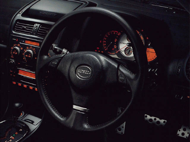 アルテッツァ（トヨタ）1998年10月～2005年7月生産モデルのカタログ