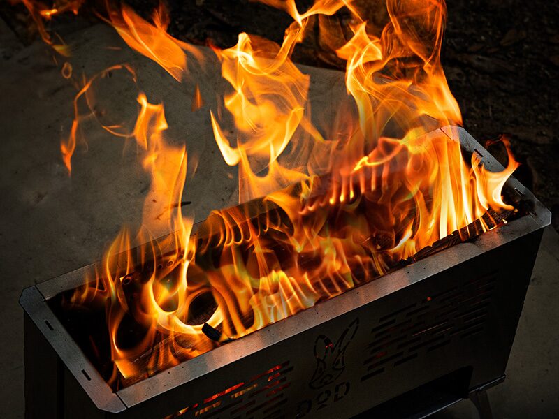 DODから二次燃焼焚き火台「すけもえファイヤー2」登場 | キャンプレビュー