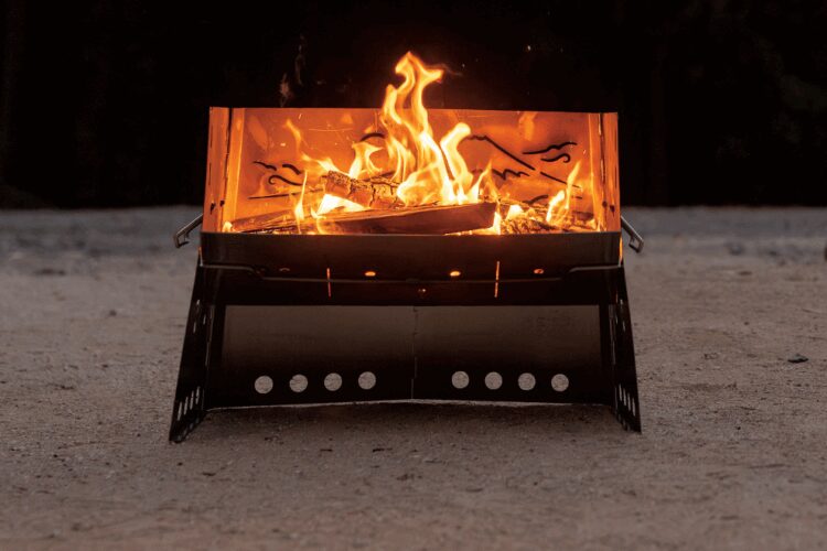 ユニフレーム40周年記念商品「40周年記念薪グリルⅡ 富士山ver