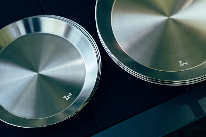 ゼインアーツ2025年新商品「ステンレスプレート」 | キャンプレビュー