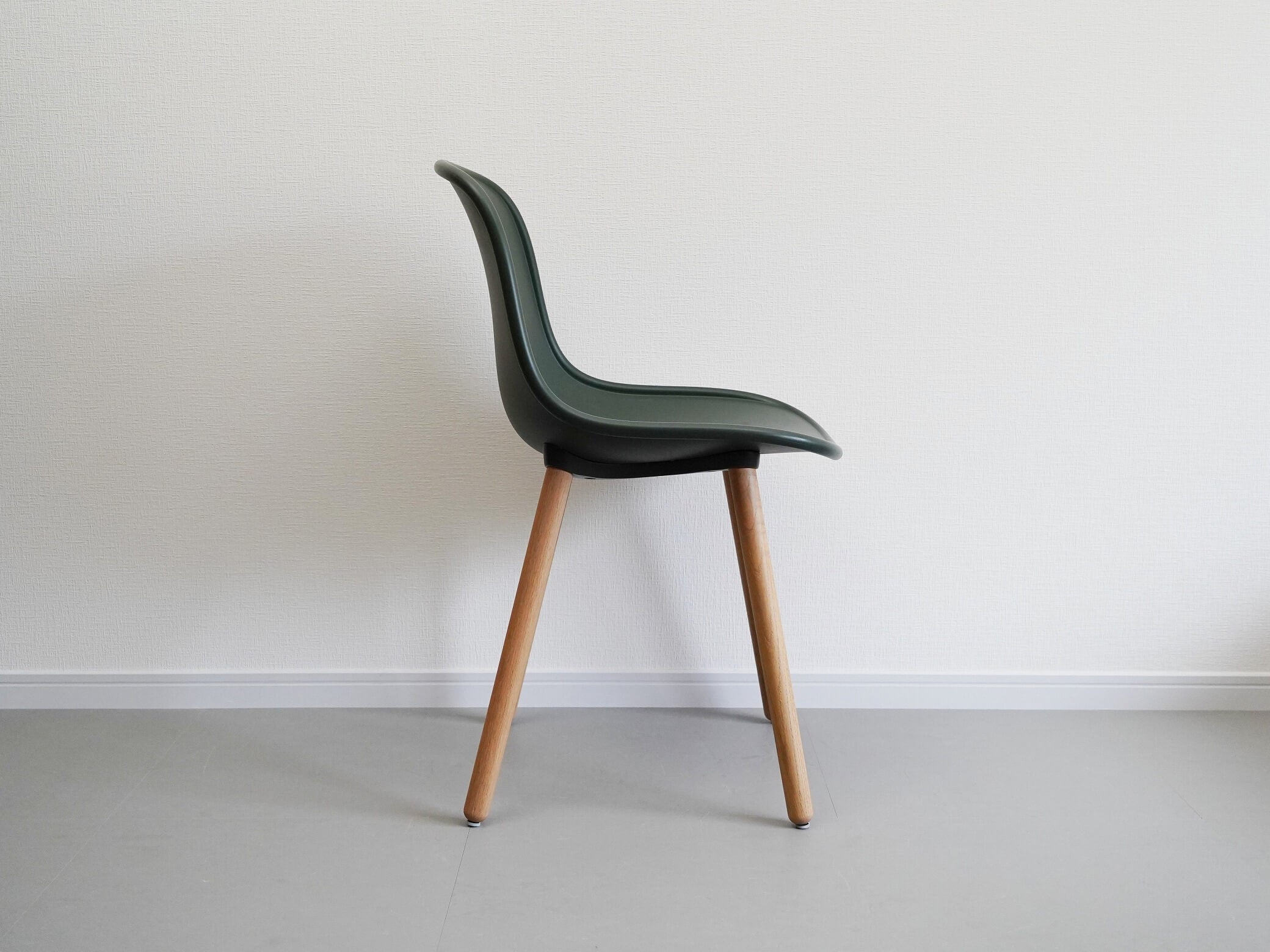 ノイ 12 チェア ヘイ グリーン 中古 / NEU 12 Chair HAY Green – CAGUYA