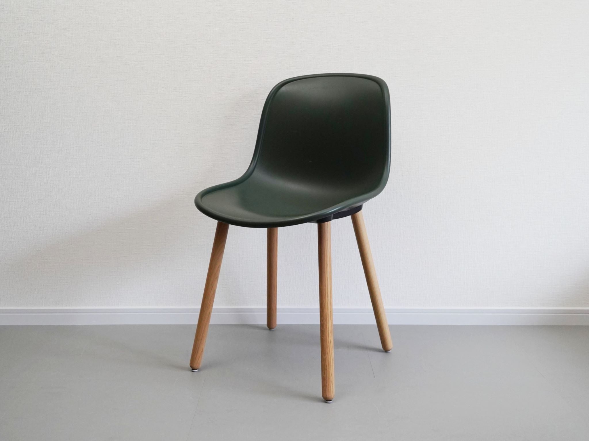 ノイ 12 チェア ヘイ グリーン 中古 / NEU 12 Chair HAY Green – CAGUYA