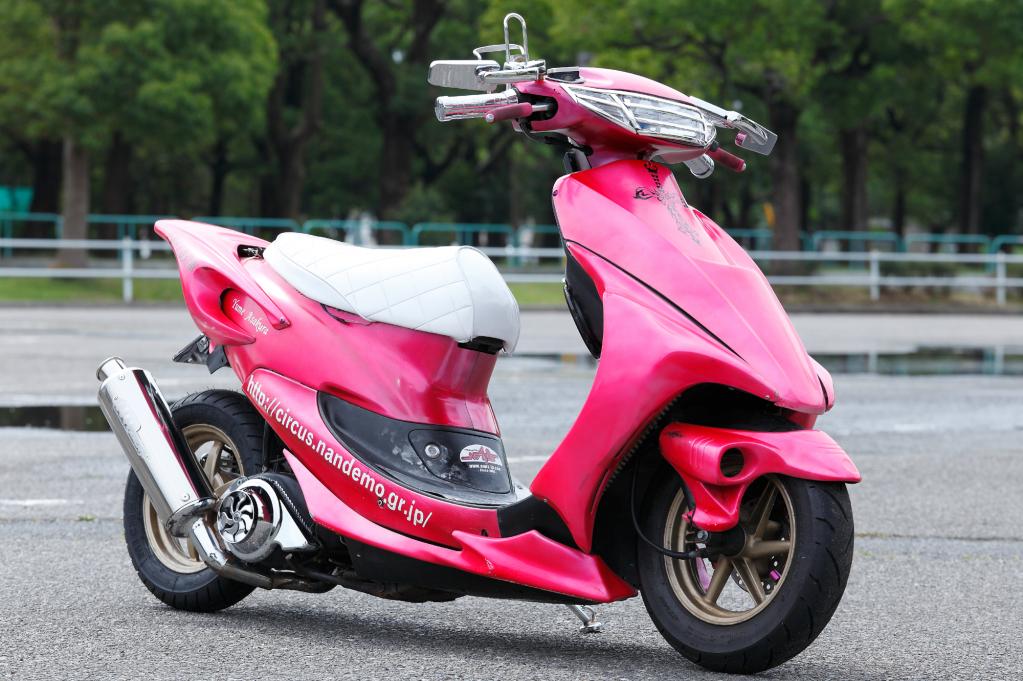 紫紋のエアロ！ ちょっと激しめのカスタムを楽しむなら Dio＆JOG