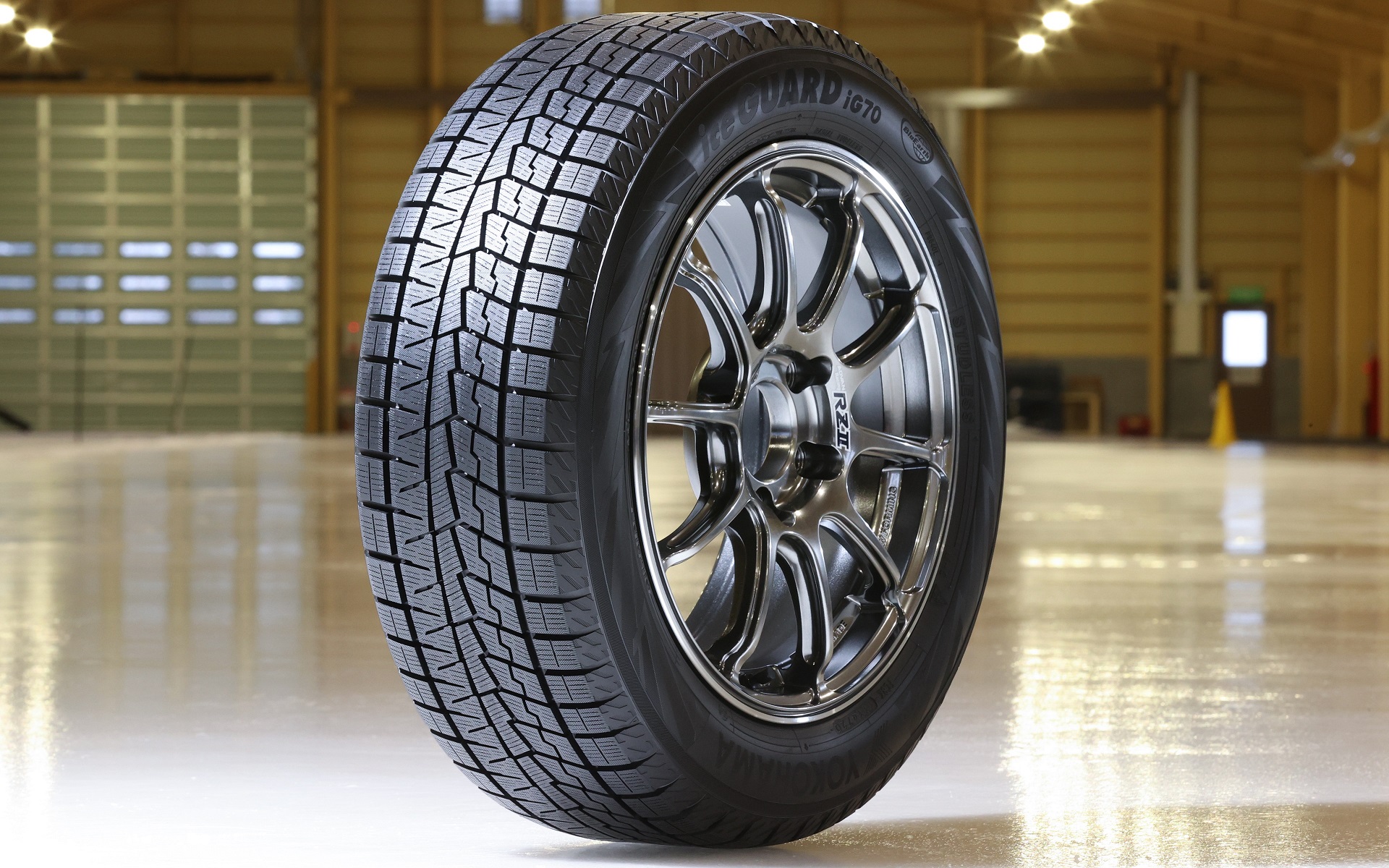 横浜ゴム、「新製品『アイスガード 7』はヨコハマスタッドレスタイヤ