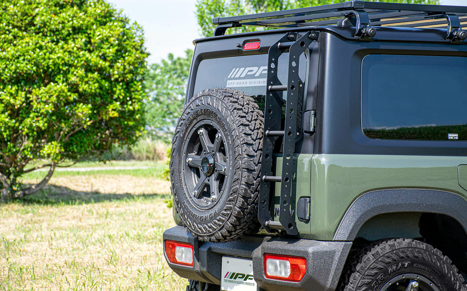 IPF、「ジムニー」「ジムニーシエラ」専用「EXPリアラダー for JIMNY