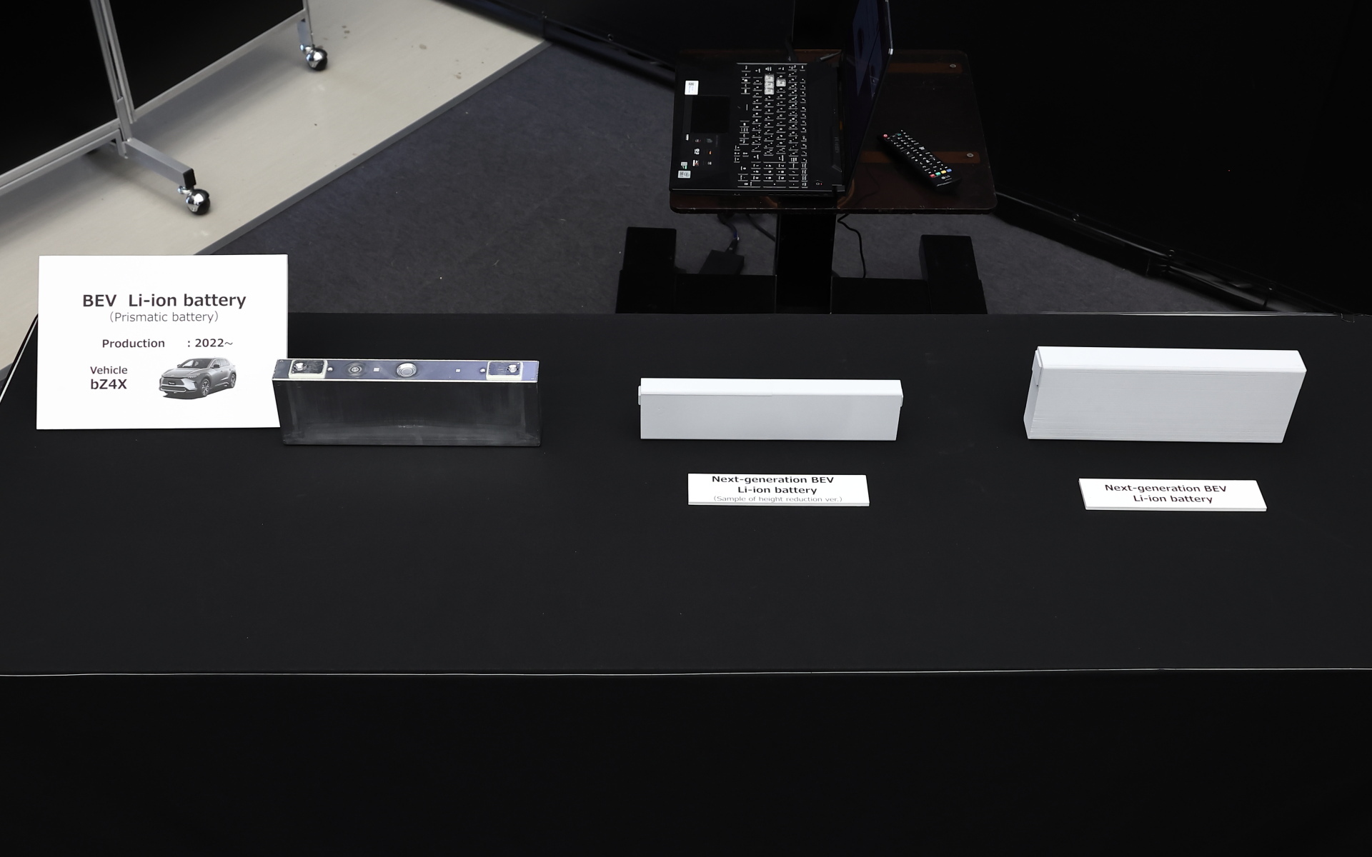 トヨタ、バッテリEVで航続距離1000kmを実現する「次世代電池