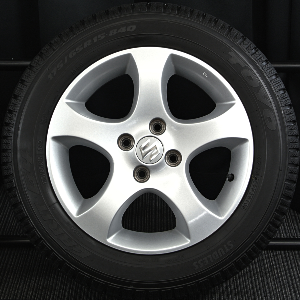 SUZUKI (スズキ) SWIFT (スイフト) 純正 15×5.5J(+45)100-4H シルバー