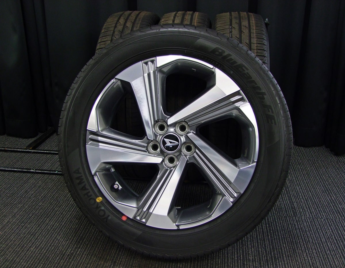 DAIHATSU (ダイハツ) ROCKY HYBRID (ロッキーハイブリッド) 純正 17×6J
