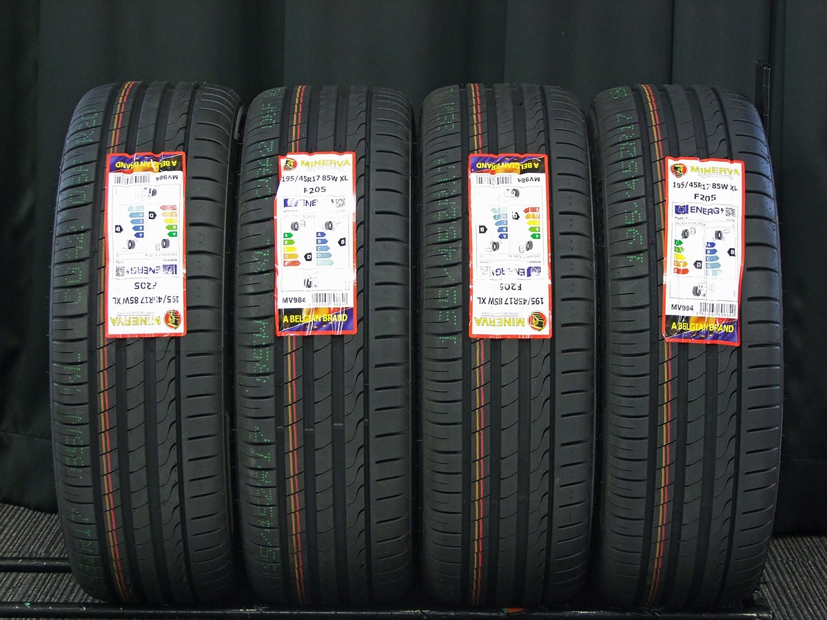 TOYOTA (トヨタ) AQUA (アクア) G's 純正 17×6.5J(+41)PCD100-4H