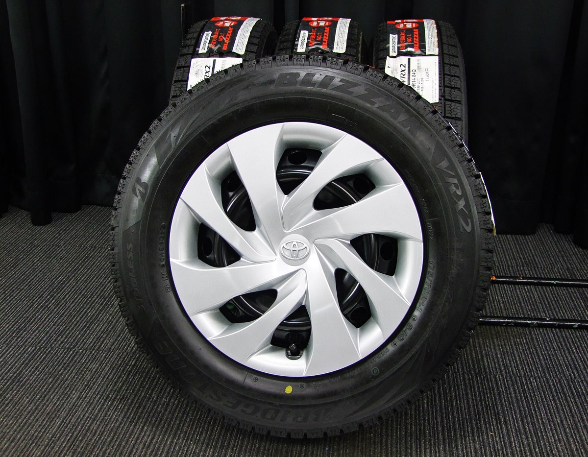 TOYOTA (トヨタ) YARIS (ヤリス) 純正 14×5.5J(+40)PCD100-4H 新車外し