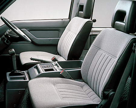 デリカスターワゴン（三菱）エクシード クリスタルライトルーフ（1989