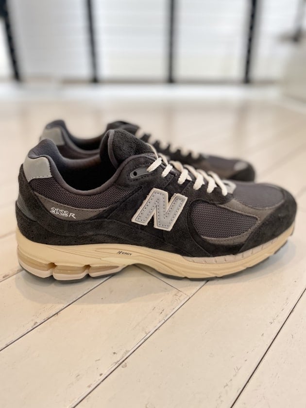 ファントムカラー！！NEW BALANCE M2002RHO｜ビームス 福岡｜BEAMS
