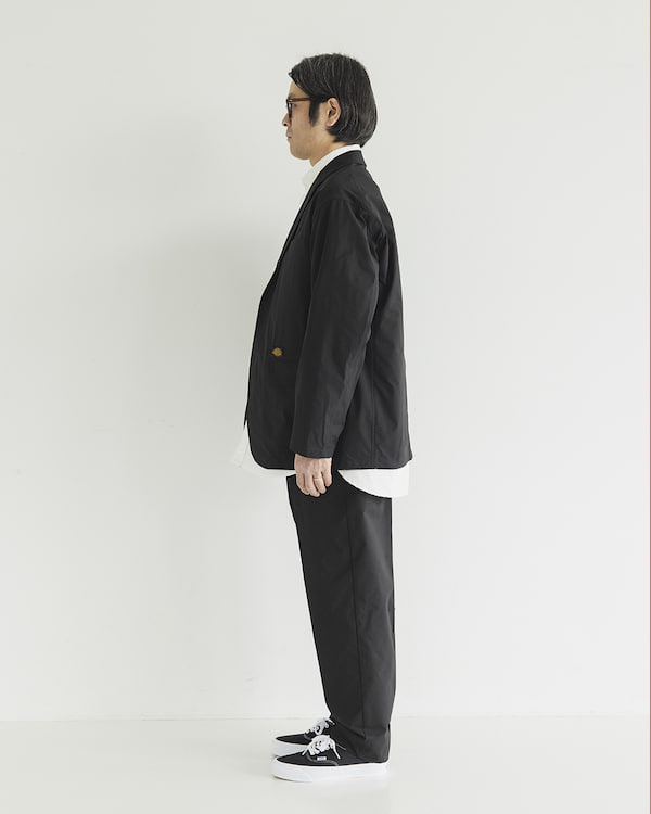 Dickies〉×「TRIPSTER」の第6弾！ 扱いやすさにこだわった新作のスーツ
