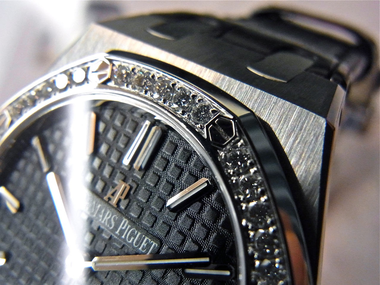 アバンギャルドの女神：レディ・ロイヤルオーク 67651ST」2015年2月24