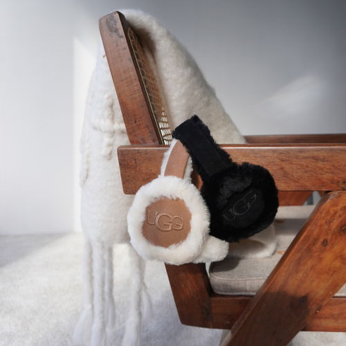 ☆待望の再入荷☆大人気UGG厚底ブーツ＆イヤーマフ【数量限定