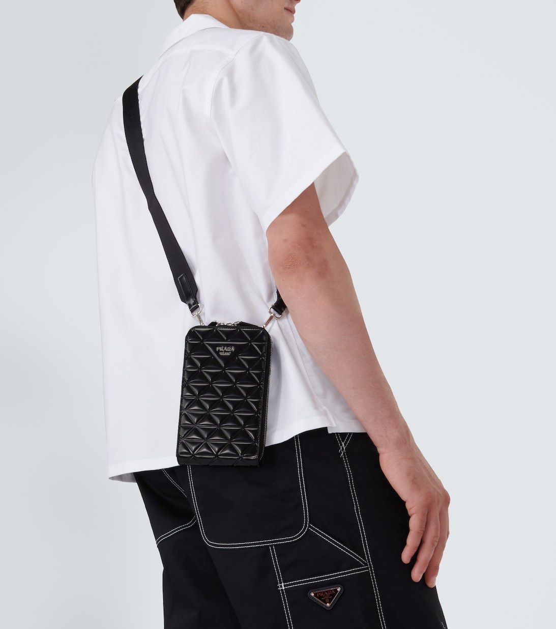 PRADA*スマホケース レザーキルティングミニショルダーバッグ (PRADA