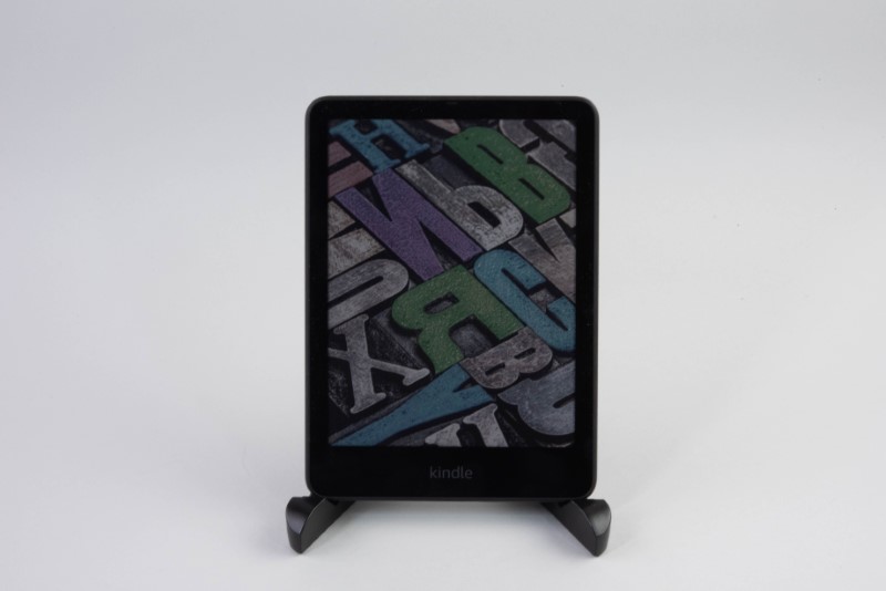 Kindleにカラーディスプレー搭載、長時間見ていても疲れにくく書籍に
