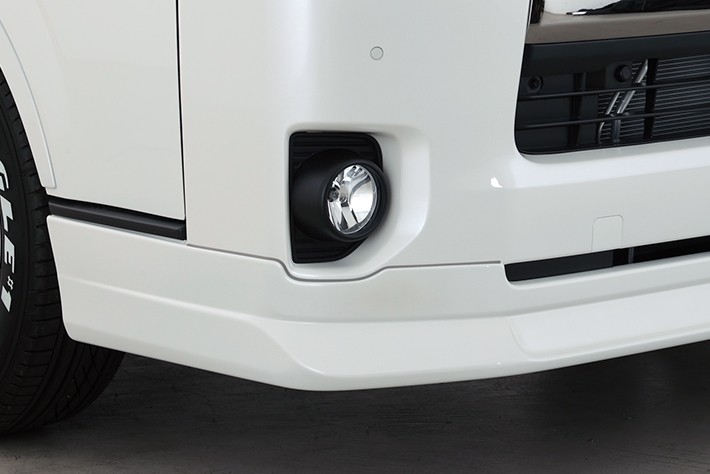 ハイエースをスタイリッシュに仕上げるオリジナルパーツ「Delfino Line