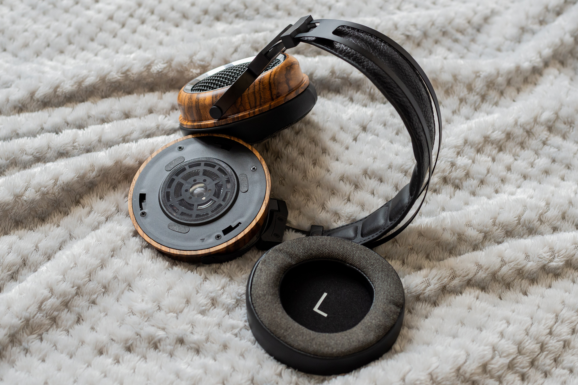 SIVGA Phoenix - wooden flagship dynamic driver headphone - Reviews