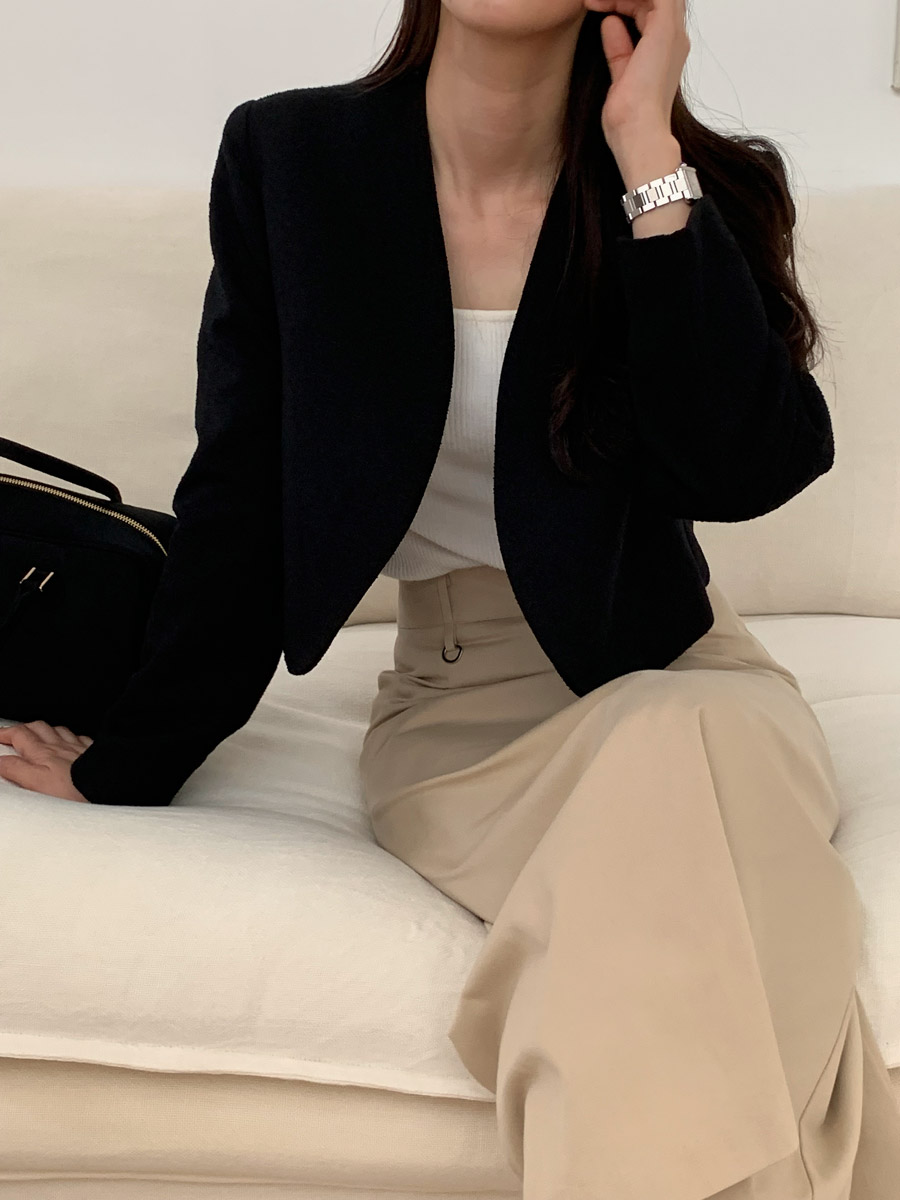 ツイードノーカラーノーボタンクロップドジャケット | ファッション