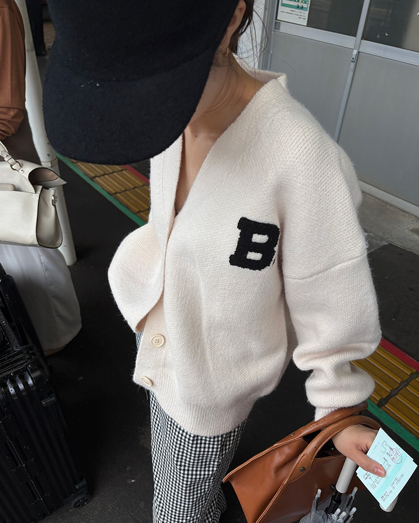 BロゴVネックカーディガン | ファッション通販サイト NUGU