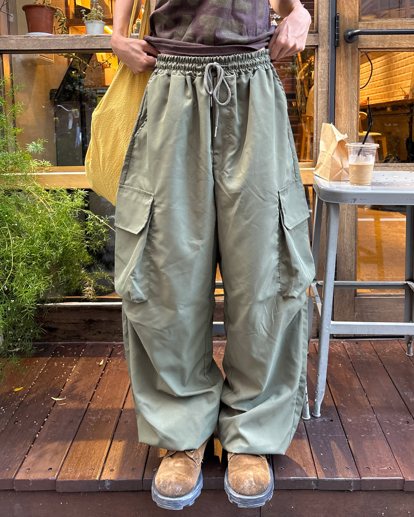 ユニセックス）ウエストドローストリングコードパラシュートカーゴ