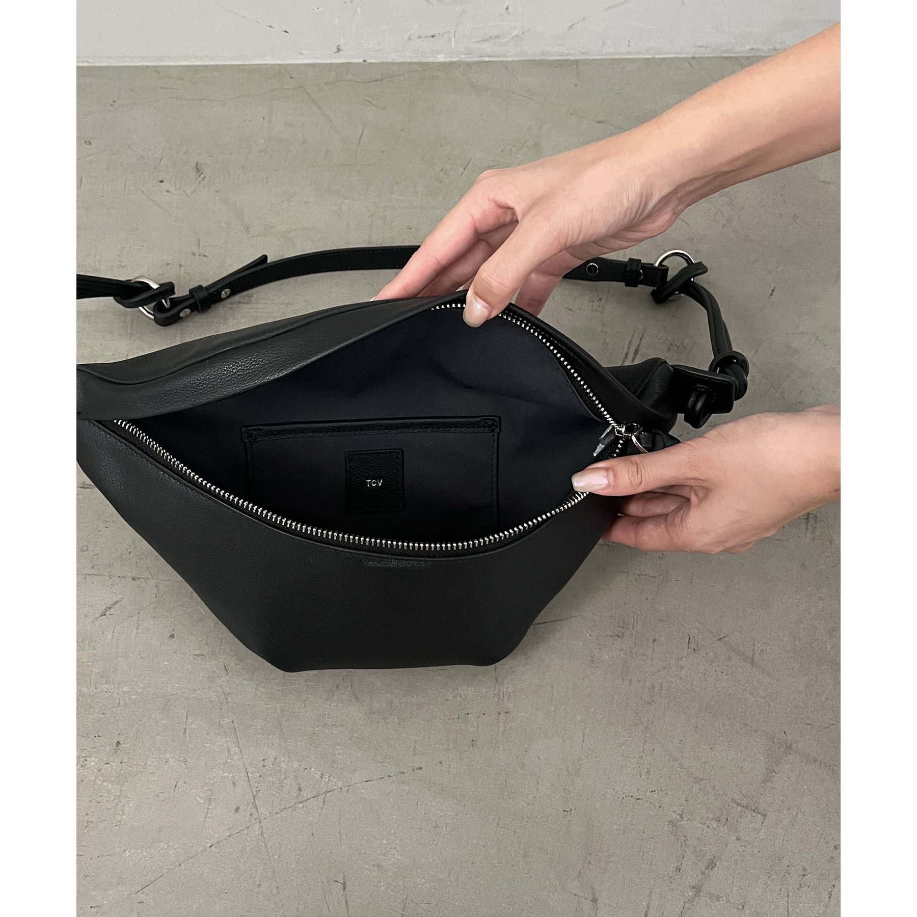 tov/トーヴ＞BUFF ボディバッグ | ファッション通販サイト NUGU