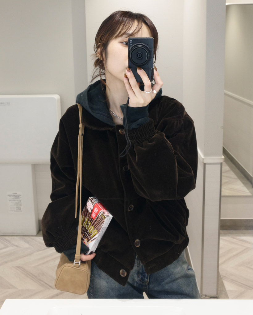 ツイードノーカラーノーボタンクロップドジャケット | ファッション