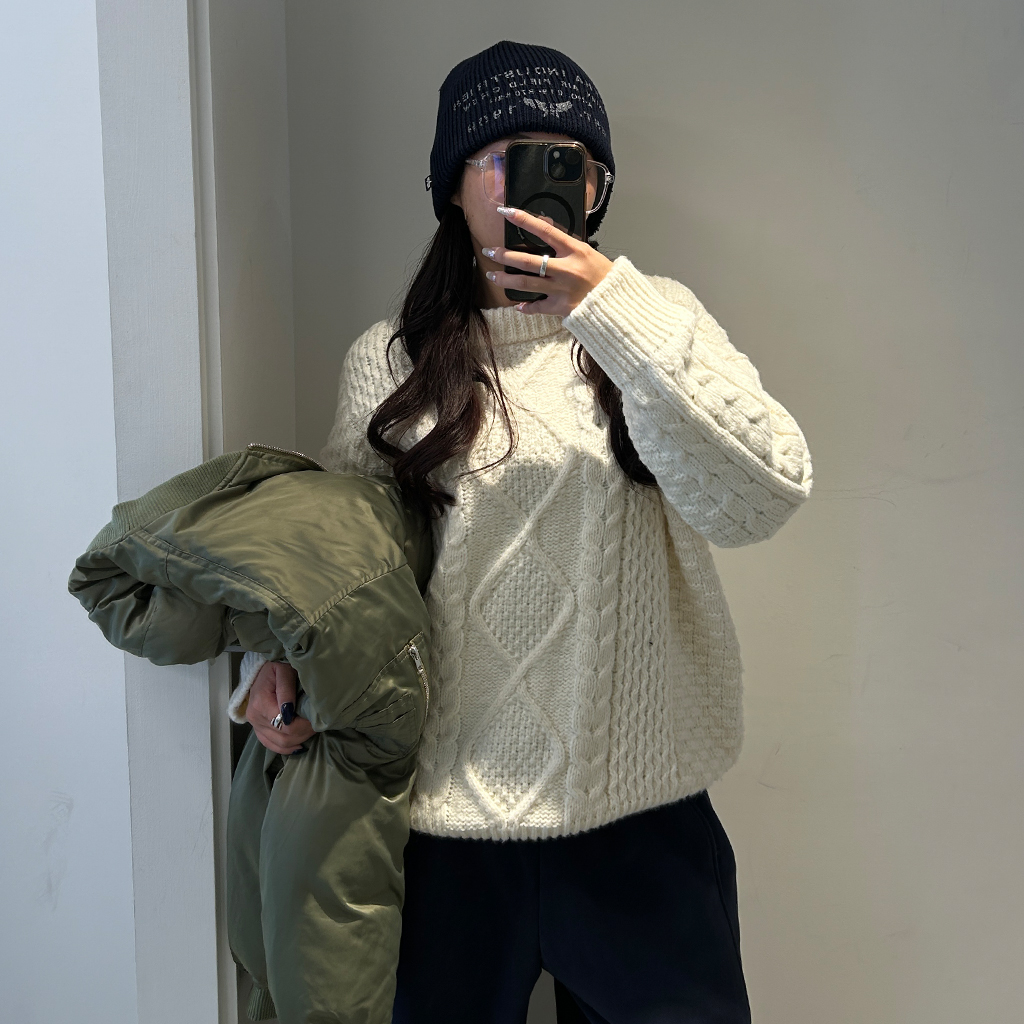 ケーブルオーバーサイズラウンドニット | ファッション通販サイト NUGU