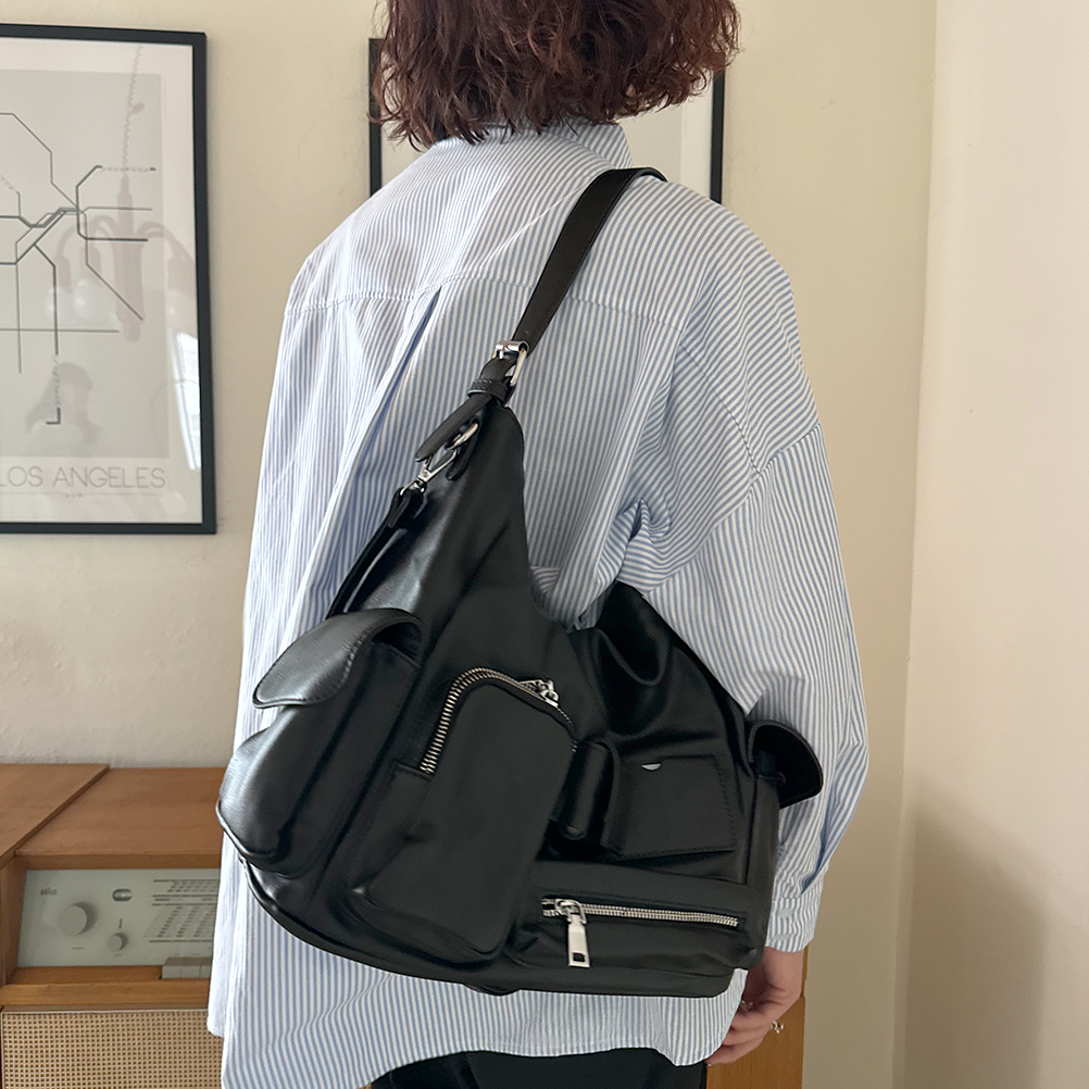 マルチポケットショルダーバッグ | ファッション通販サイト NUGU