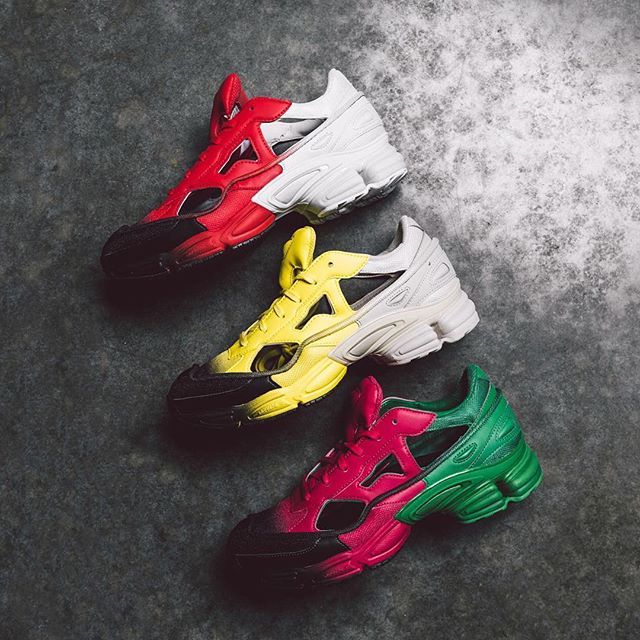 アディダスオリジナルス × ラフ シモンズ レプリカント オズウィーゴ