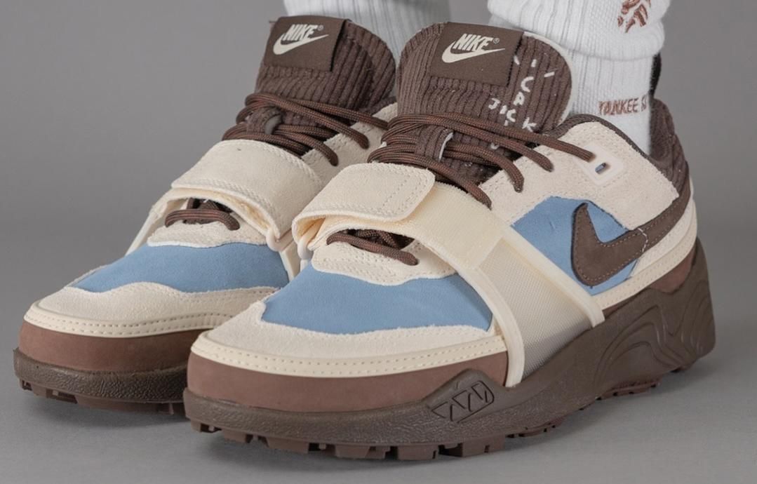 5/16発売｜Travis Scott × Nike Zoom Field Jaxx 