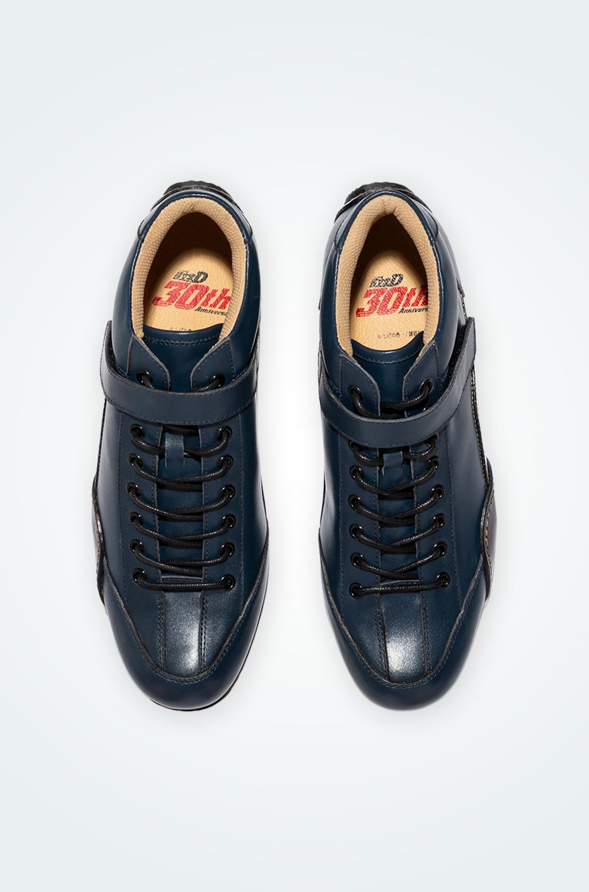 イニシャルD 30周年アニバーサリーシューズ 佐藤真子エディション