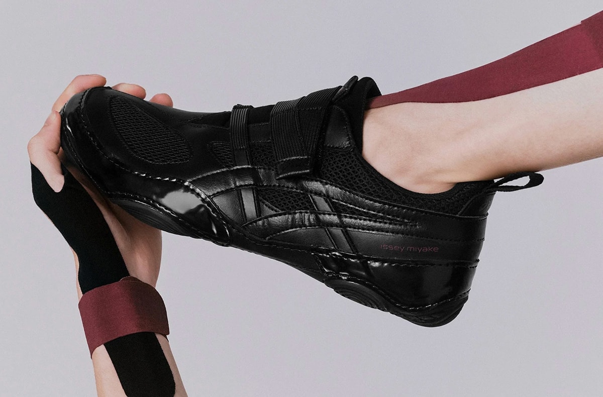 海外抽選中｜ISSEY MIYAKE × Asics ISSEY MIYAKE FOOT Hyper Taping