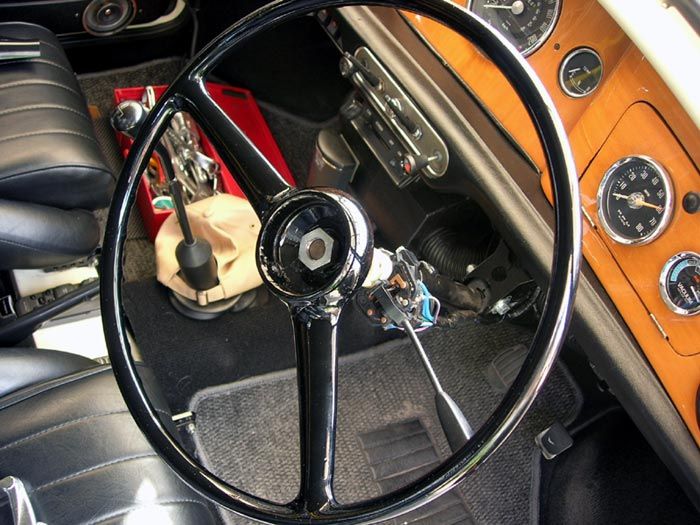 モトリタウッドステアリング交換（ローバー ミニ・MK IX）by mini417