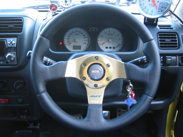 momo RACE (320mm) のパーツレビュー | スイフト(いえろー) | みんカラ